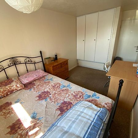 Two-Bedroom Flat Close To Uni & Shopping Center With Free Parking Coventry Exterior foto